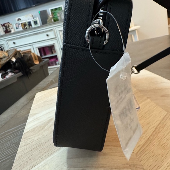 Michael Kors Jet Set East West Crossbody bag in black signature Saffiano leather - Picture 4 of 9